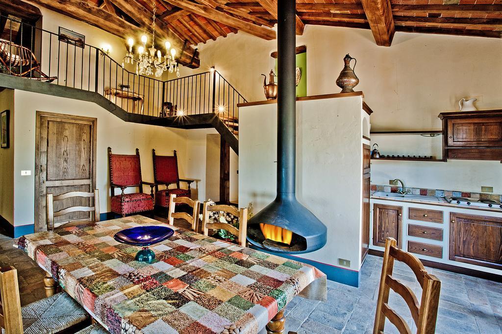 Agriturismo Terra Di Michelangelo Caprese Michelangelo Esterno foto