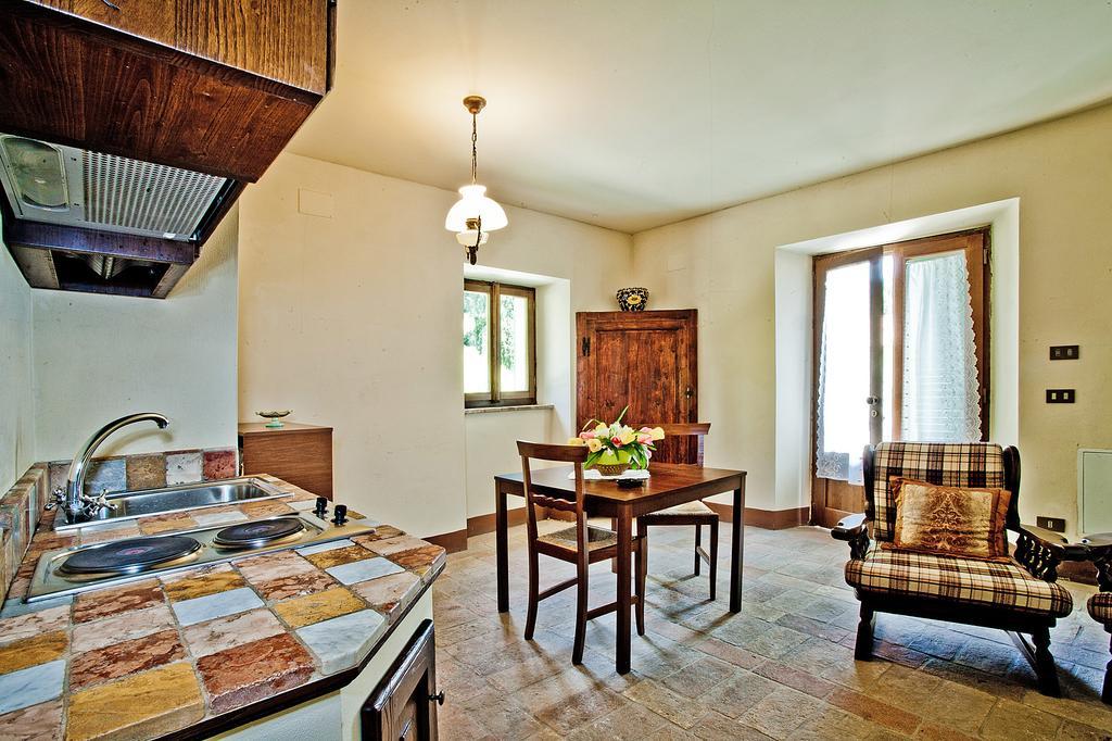 Agriturismo Terra Di Michelangelo Caprese Michelangelo Esterno foto