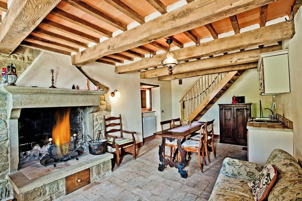 Agriturismo Terra Di Michelangelo Caprese Michelangelo Esterno foto